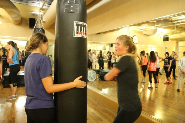 self-defense-hitting-11